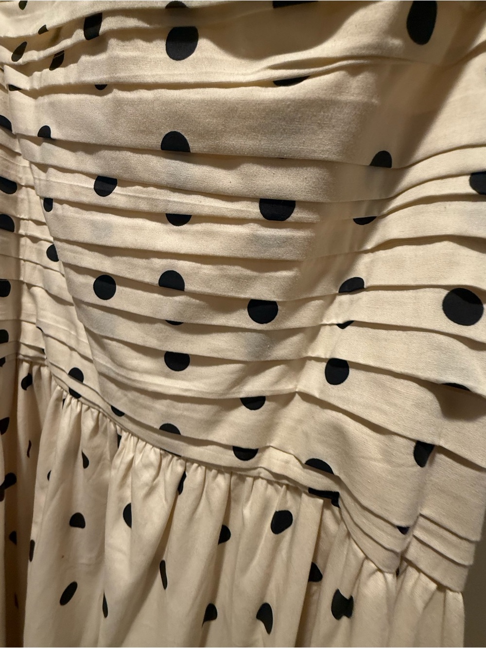 Abercrombie & Fitch Cream Midi Dress with Black Polka Dots - Picture 3 of 4
